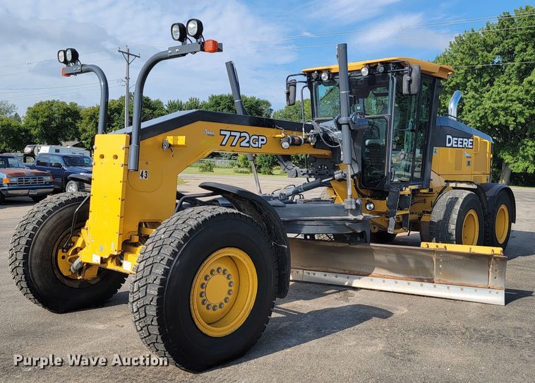 image for item JC9618 2015 John Deere 772GP  motor grader