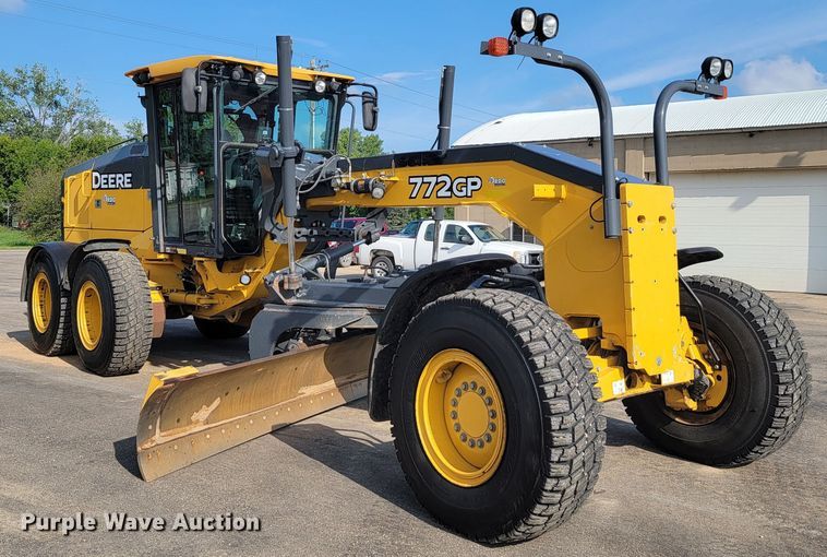 image for item JC9618 2015 John Deere 772GP  motor grader