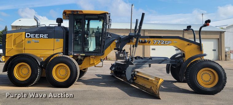 image for item JC9618 2015 John Deere 772GP  motor grader