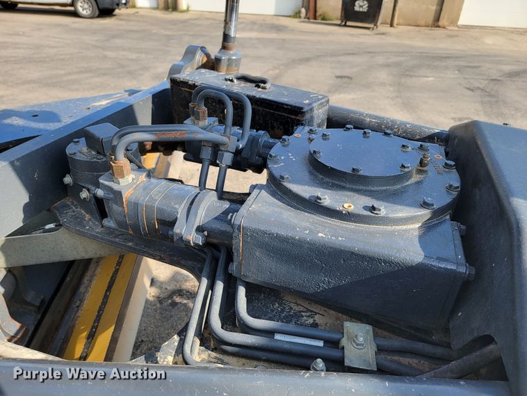 image for item JC9618 2015 John Deere 772GP  motor grader