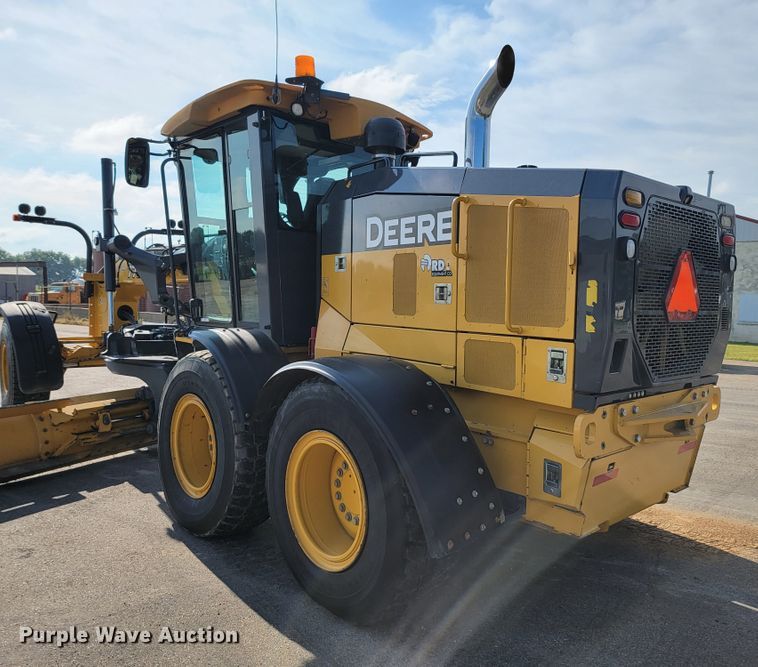 image for item JC9618 2015 John Deere 772GP  motor grader