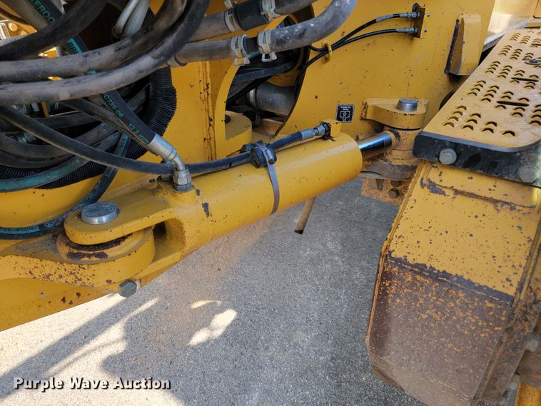 image for item JC9618 2015 John Deere 772GP  motor grader