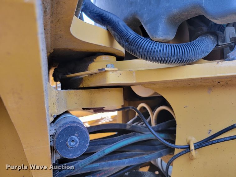 image for item JC9618 2015 John Deere 772GP  motor grader