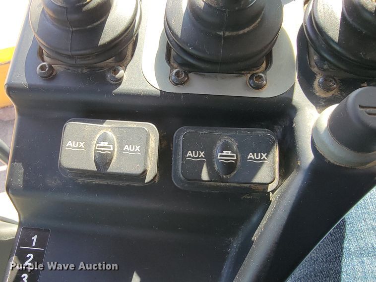 image for item JC9618 2015 John Deere 772GP  motor grader