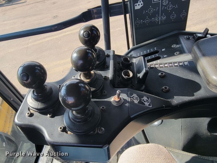 image for item JC9618 2015 John Deere 772GP  motor grader