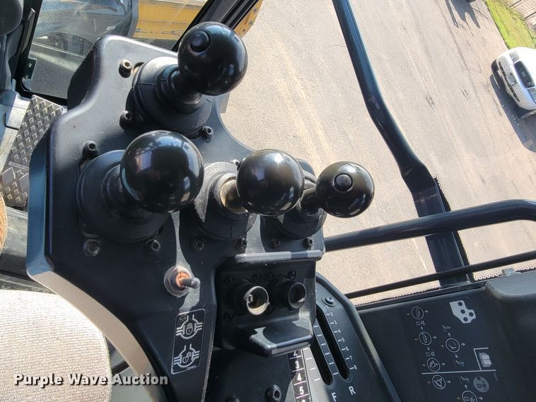 image for item JC9618 2015 John Deere 772GP  motor grader