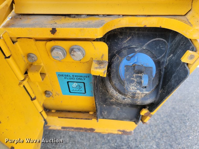 image for item JC9618 2015 John Deere 772GP  motor grader