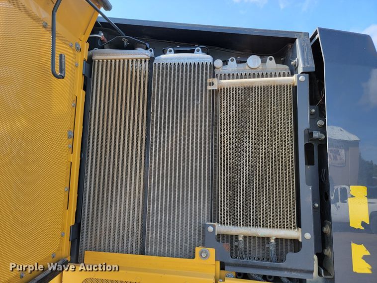 image for item JC9618 2015 John Deere 772GP  motor grader