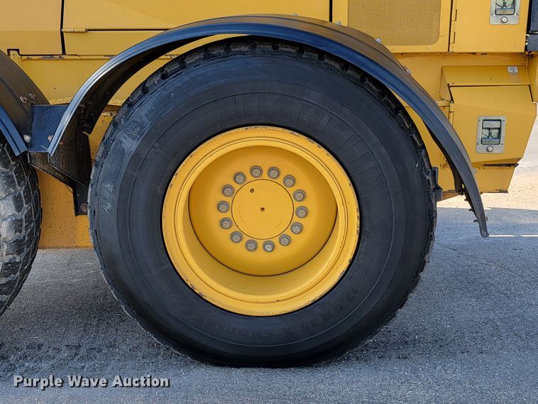 image for item JC9618 2015 John Deere 772GP  motor grader