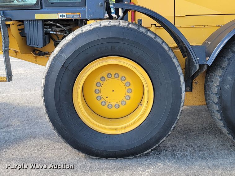 image for item JC9618 2015 John Deere 772GP  motor grader