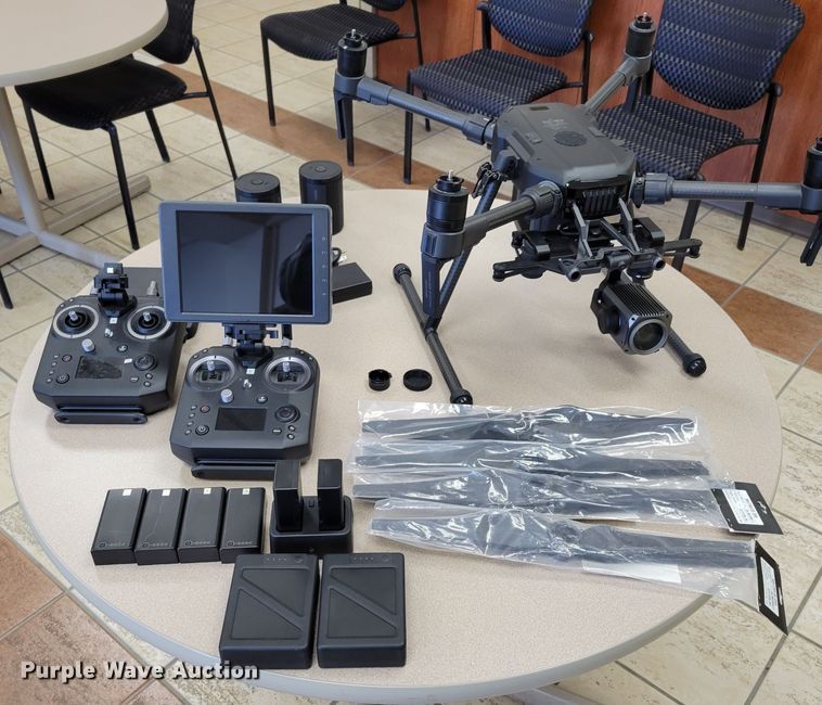 image for item JZ9156 UAS M210  drone