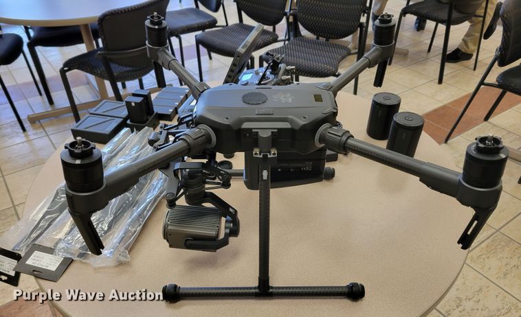 image for item JZ9156 UAS M210  drone