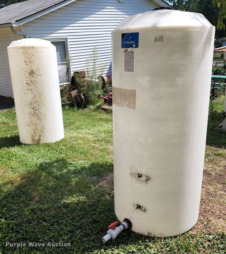 image for item KH9323 (2) poly tanks