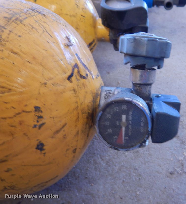 image for item KP9268 (12) Scott Air-Pak tanks