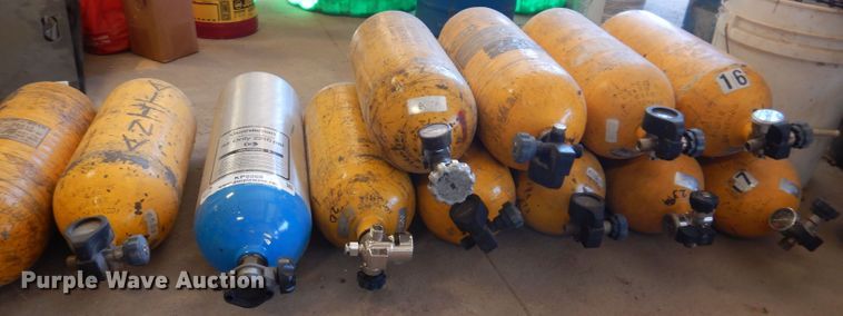 image for item KP9268 (12) Scott Air-Pak tanks