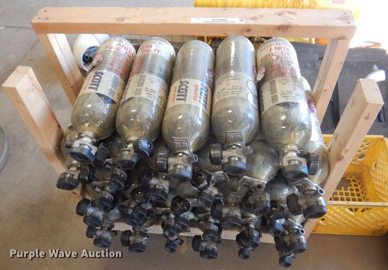 image for item KP9269 (28) 2006 Scott Air-Pak tanks