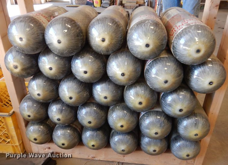 image for item KP9269 (28) 2006 Scott Air-Pak tanks