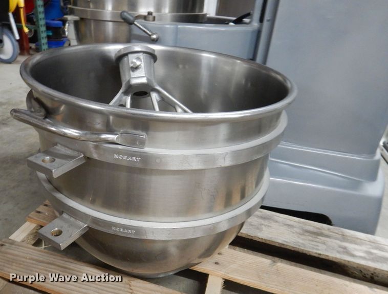 image for item KW9521 Hobart HL600  mixer