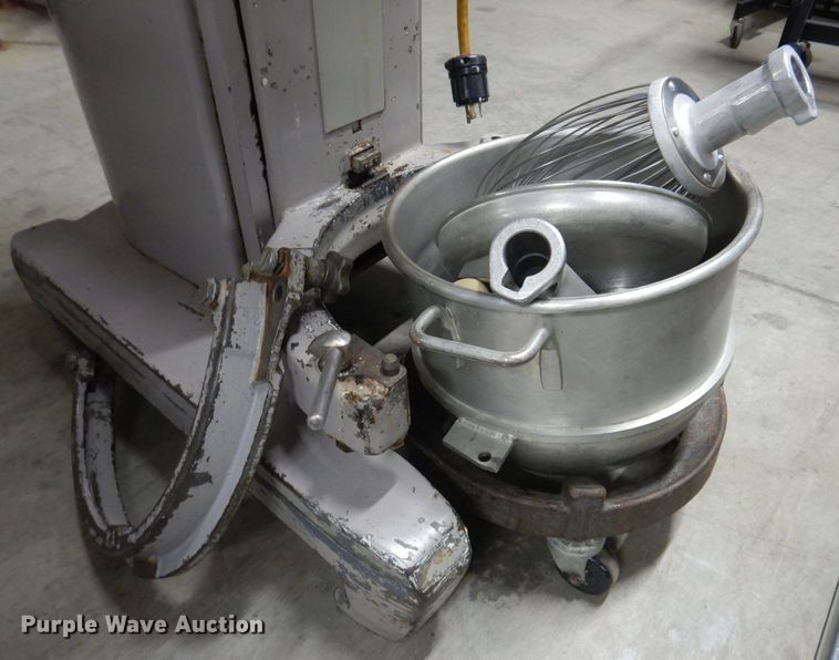 image for item KW9524 Hobart H-600  mixer