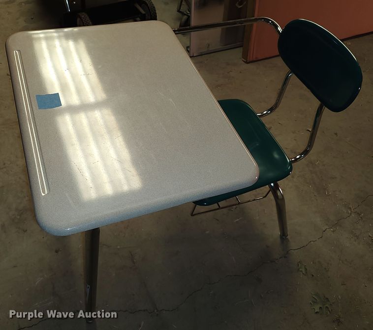 image for item LK9200 Approximately (80) desk/chairs