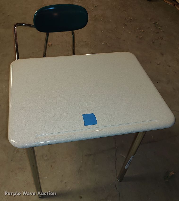 image for item LK9200 Approximately (80) desk/chairs