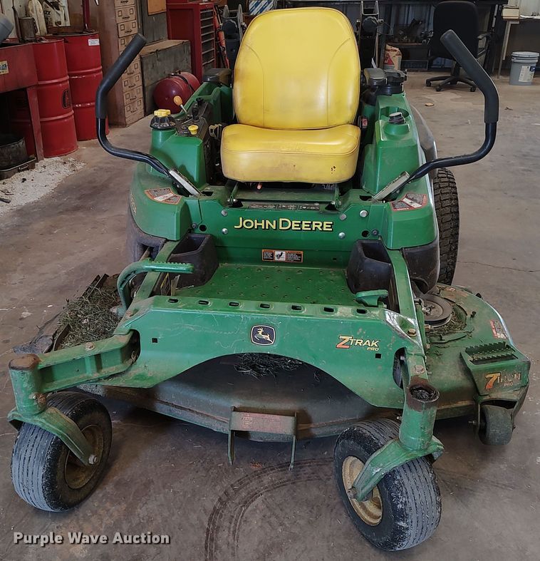image for item LK9205 John Deere Z920A  ZTR lawn mower