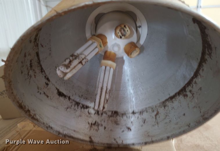 image for item LK9236 Approximately 27 light fixtures