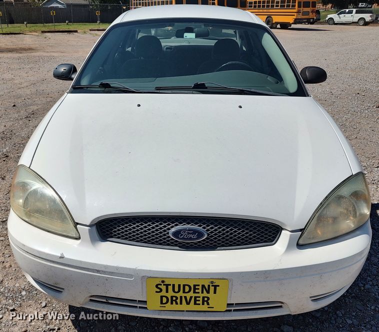 image for item LK9239 2007 Ford Taurus