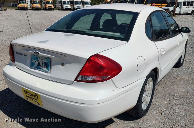 image for item LK9239 2007 Ford Taurus