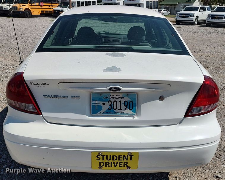 image for item LK9239 2007 Ford Taurus