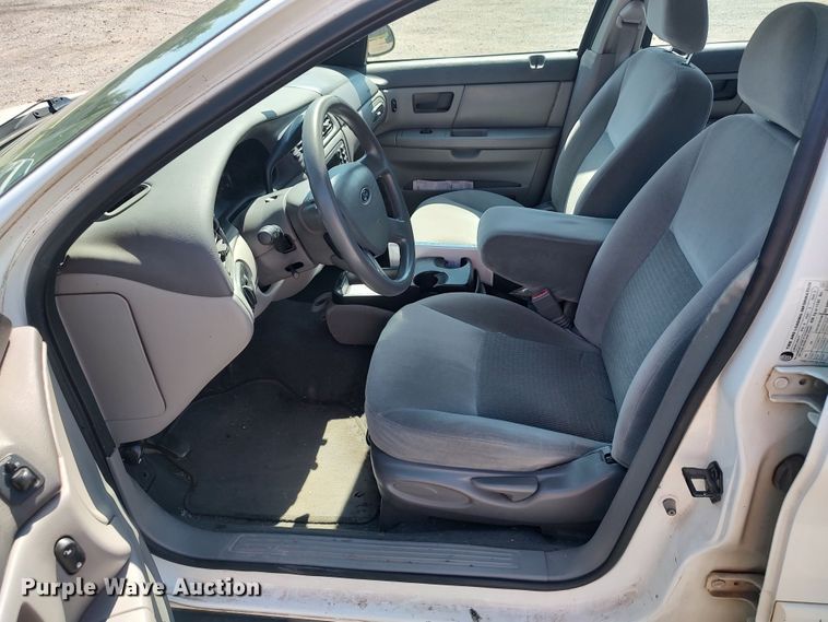 image for item LK9239 2007 Ford Taurus