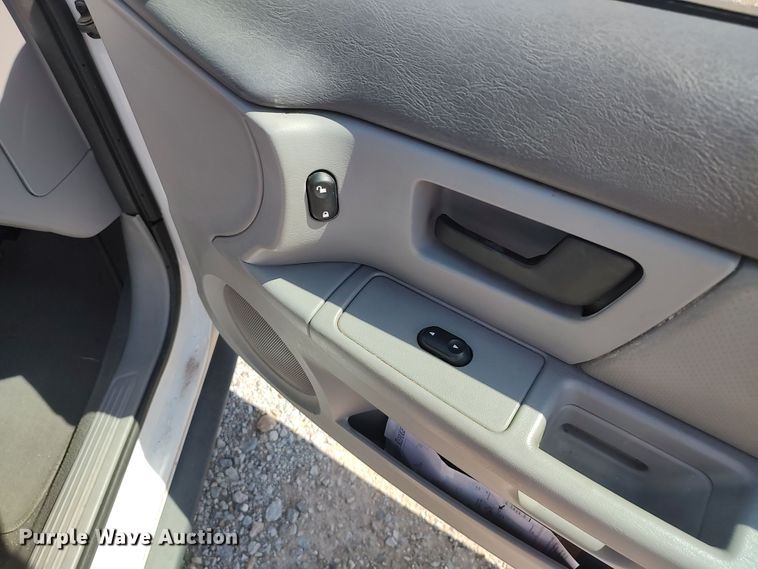 image for item LK9239 2007 Ford Taurus