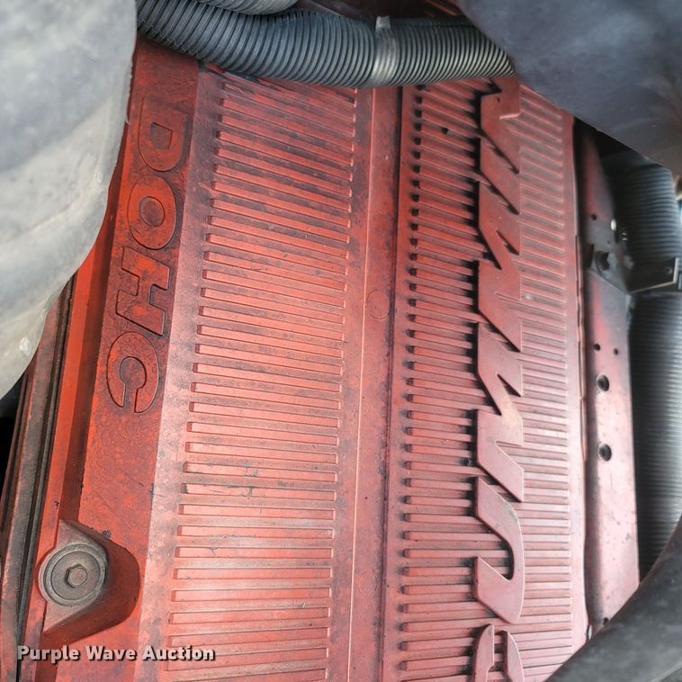 image for item LM9721 2005 International 5900i  semi truck