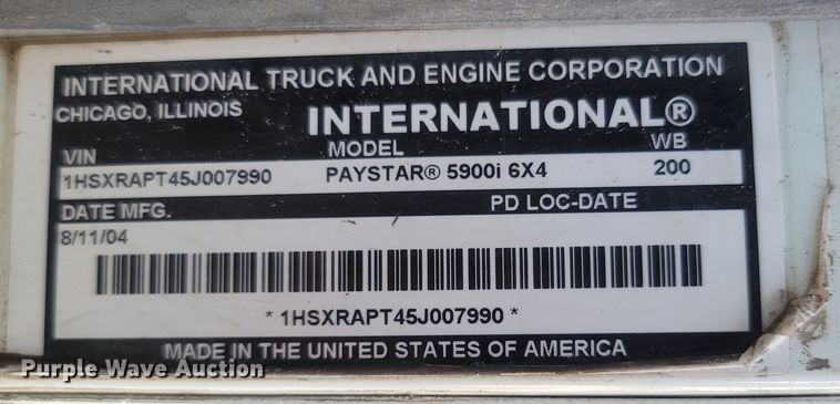 image for item LM9721 2005 International 5900i  semi truck