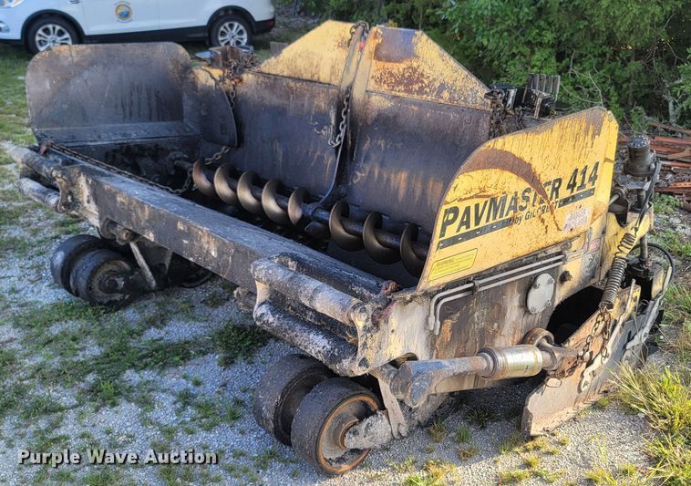 Gilcrest Pavmaster 414 paver in Kisse Mills, MO Item LM9722 sold Purple Wave