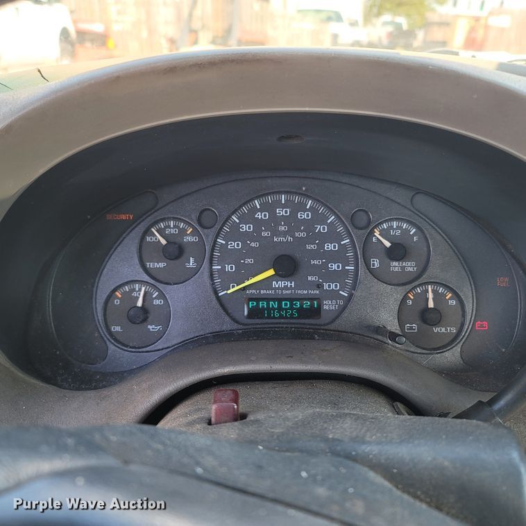 image for item LM9751 1998 Chevrolet S10  pickup truck