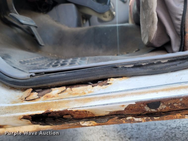 image for item LM9752 2000 Dodge Ram 1500  pickup truck