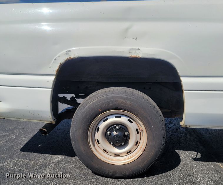 image for item LM9752 2000 Dodge Ram 1500  pickup truck