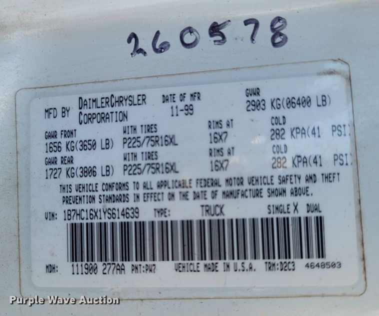 image for item LM9752 2000 Dodge Ram 1500  pickup truck