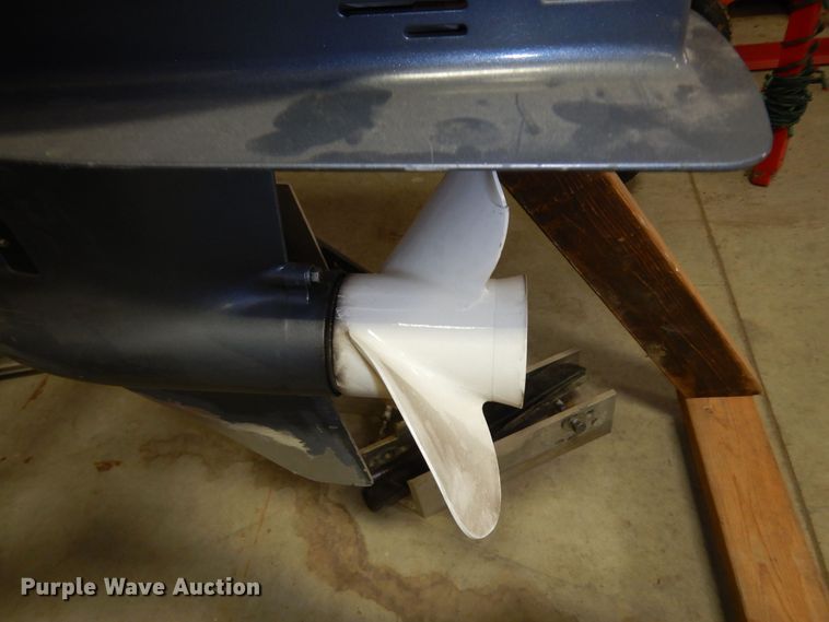 image for item LR9943 Yamaha  outboard engine