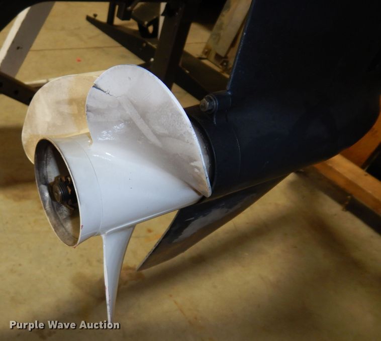 image for item LR9943 Yamaha  outboard engine