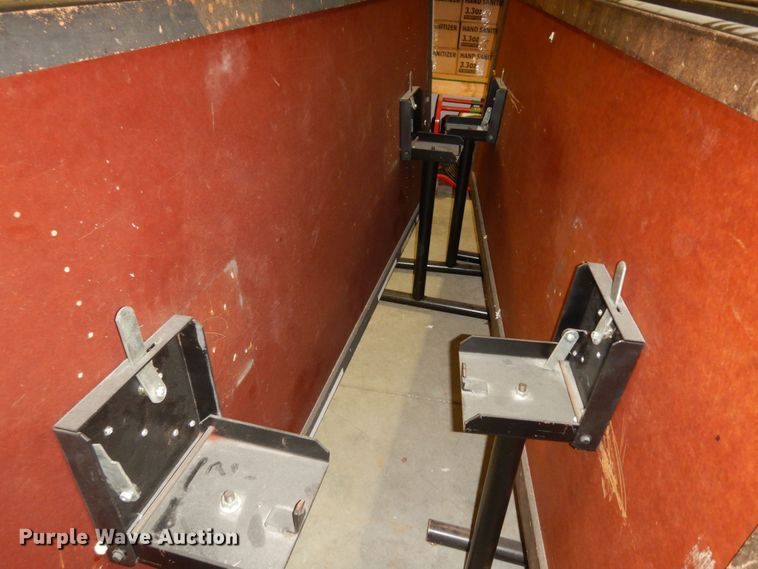 image for item LR9946 (10) folding tables