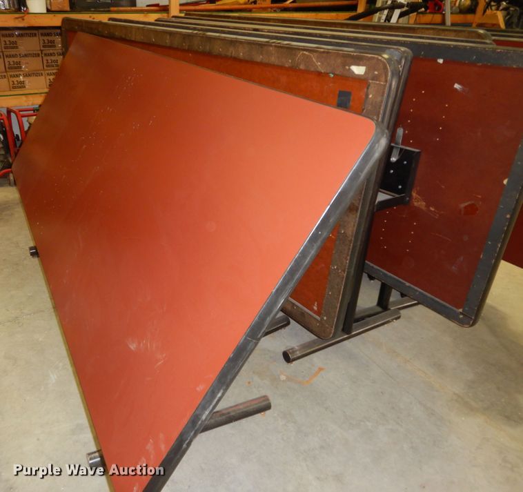 image for item LR9946 (10) folding tables