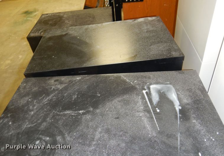 image for item LR9947 (5) file cabinets