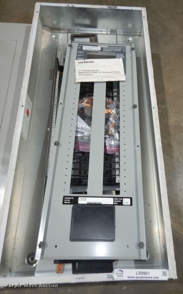 image for item LR9961 (2) Siemens disconnect boxes