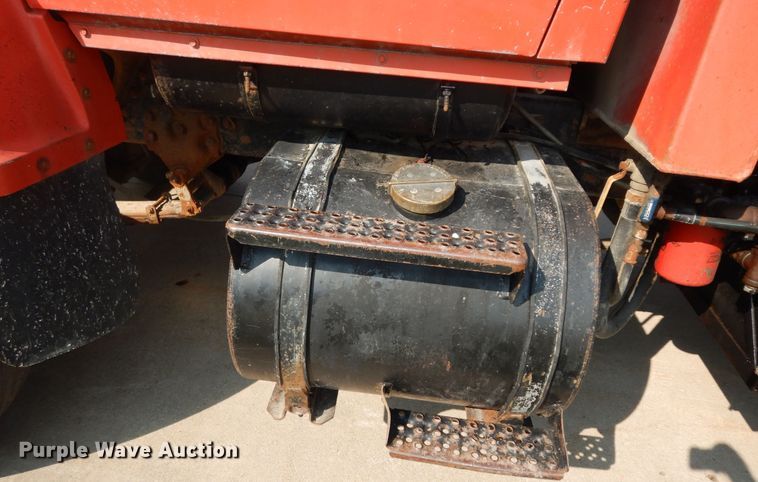 image for item LS9003 1989 Ford LNT8000  dump truck