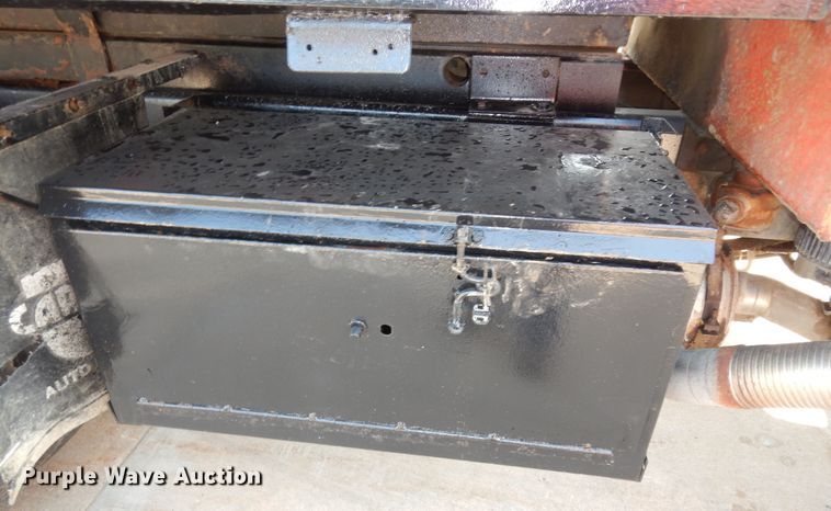 image for item LS9003 1989 Ford LNT8000  dump truck