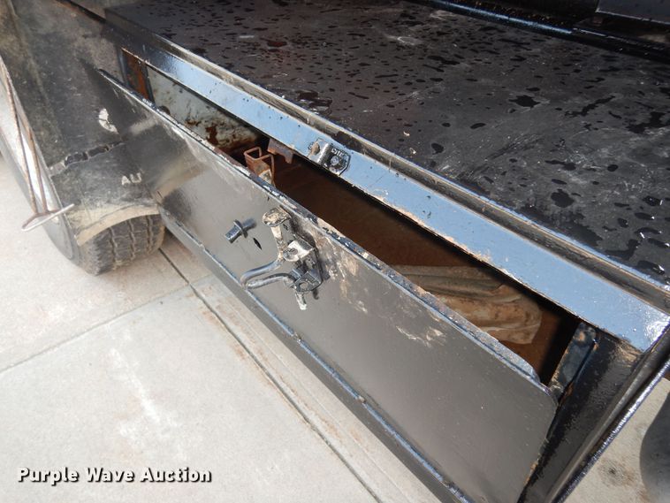 image for item LS9003 1989 Ford LNT8000  dump truck