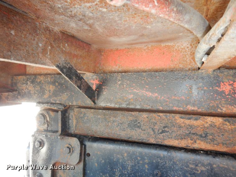 image for item LS9003 1989 Ford LNT8000  dump truck