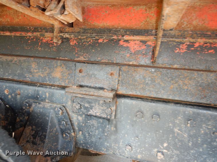 image for item LS9003 1989 Ford LNT8000  dump truck